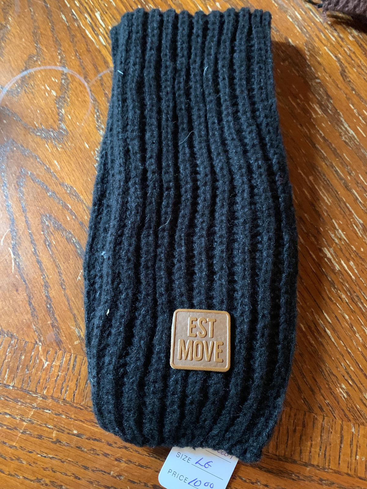 Knitted pet scarfs