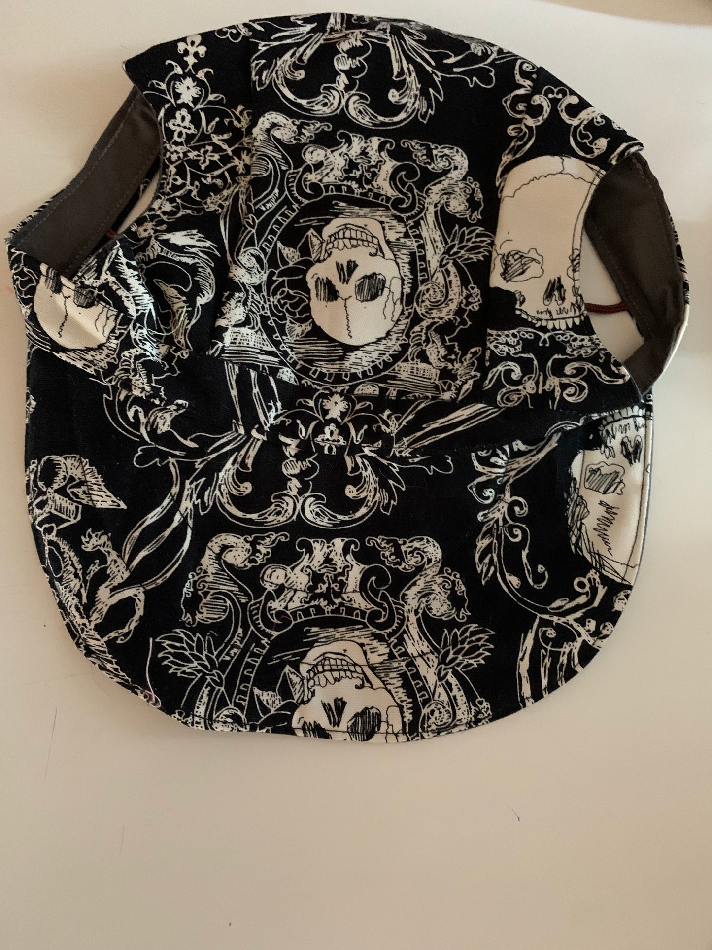 Skulls on black pet baseball hat