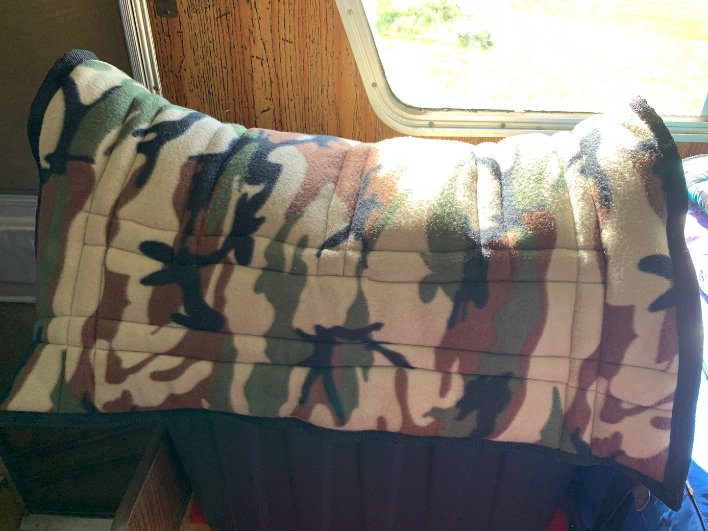 Fleece Camouflage Western Horse Saddle pad image 0