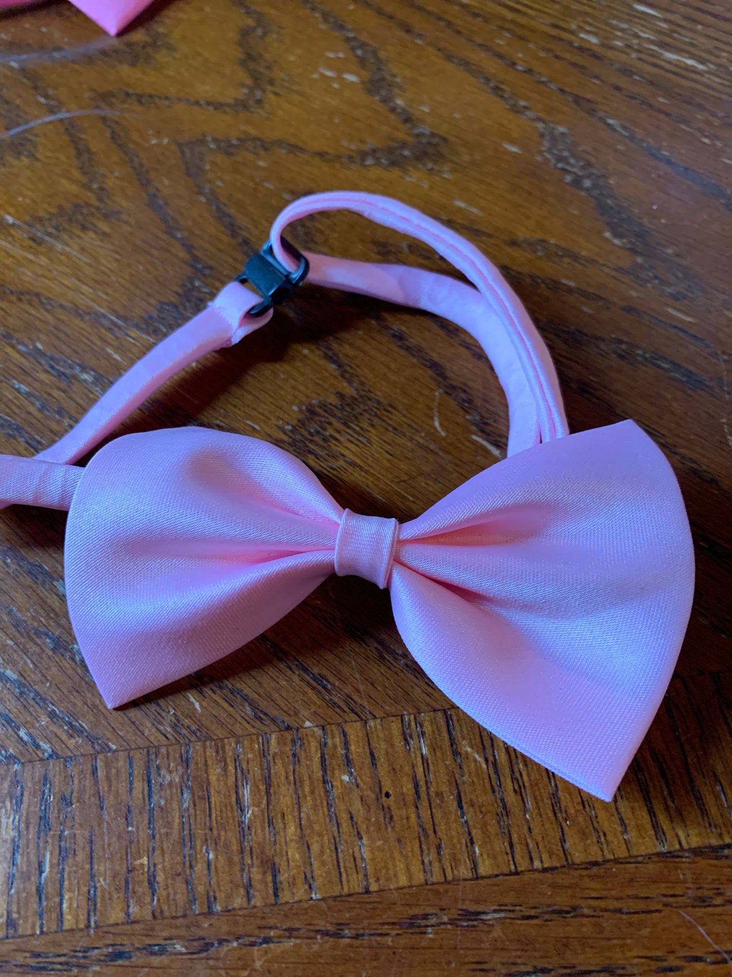 Pink pet bow ties