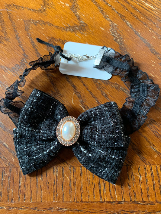 Black bow lace pet collar