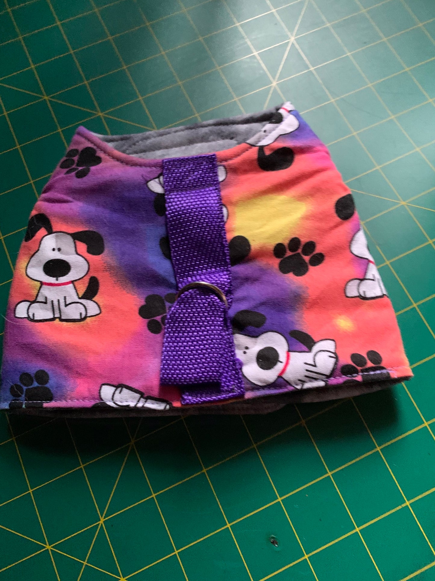 Dogs And PawPrints On Purple Pet Tripod Harness  image 0