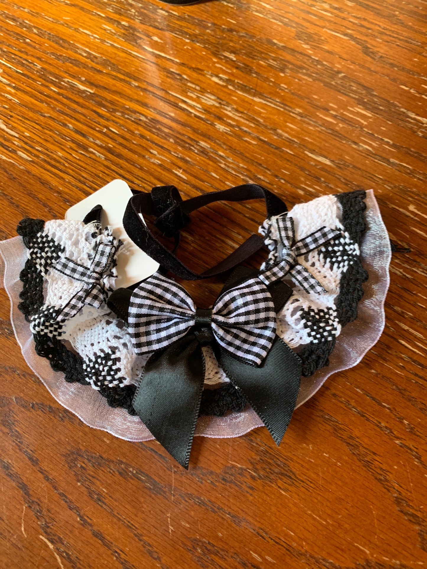 Black check pet lace collar