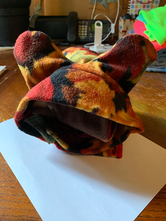 Maple leaves bulldog/frenchie hat